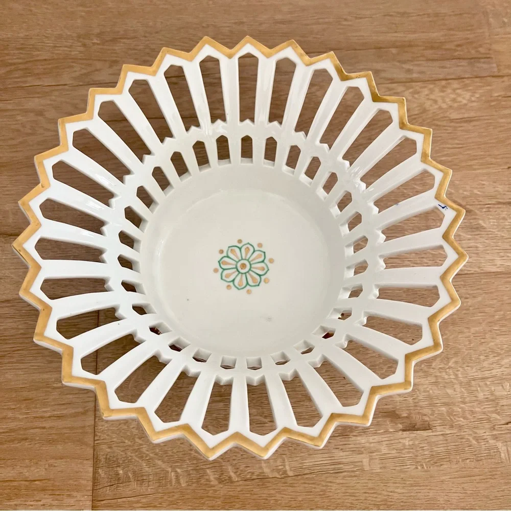 Vintage V.A Portugal Reticulated Gold Gilt Porcelain Lion Paw Footed Basket RARE